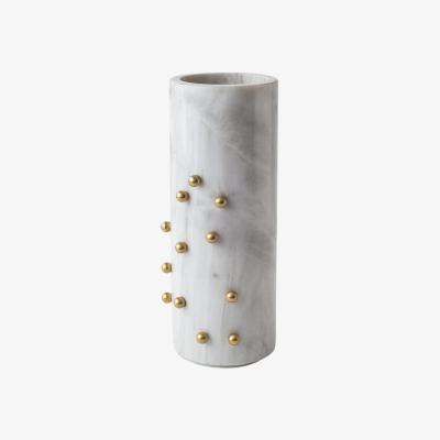 Wolf & Badger Confetti Tall Marble And Brass Vase - White . Bruci Editora De Diseño