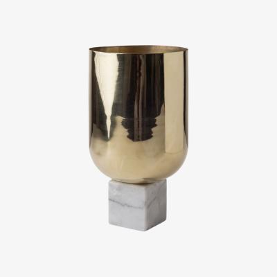 Wolf & Badger Nimbo Marble & Brass Flower Vase - White . Bruci Editora De Diseño