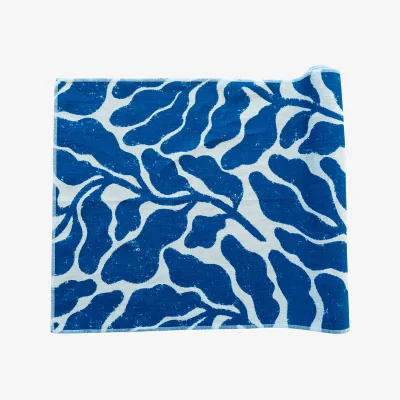 Nordic Nest Fine Little Day Leaves runner White-blue 47x180 cm