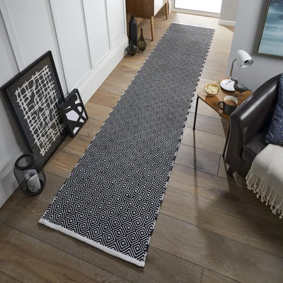 The Rug Seller Brittany Flatweave Indoor Outdoor Diamond Runner Rug in Black White