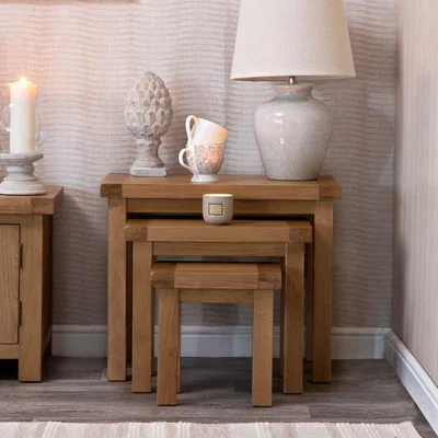 Chiltern Oak Furniture Winchester Oak Nest of 3 Tables