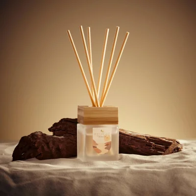 The Range Joyful Glow Fragrance Reed Diffuser - Frosted White