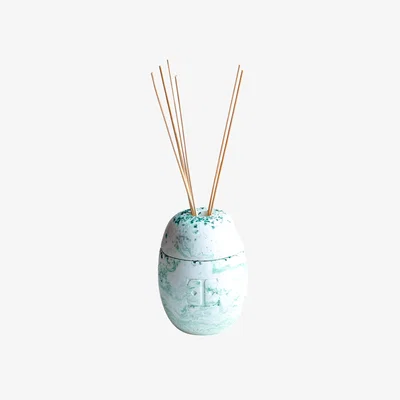 Wolf & Badger Green / White Mystic Green Reed Diffuser Set | Esti Living