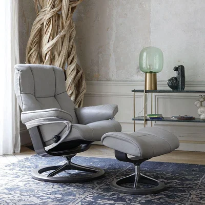Woods Furniture Stressless Mayfair Recliner with Signature Base and Footstool - Stressless Small Mayfair Recliner With Signature Base Footstool in Fabric
