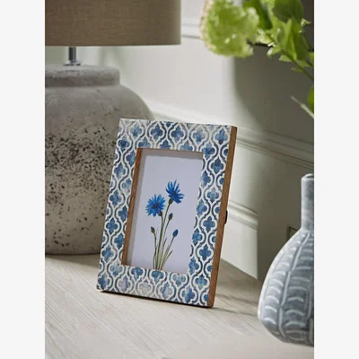 Cox and Cox Faded Quatrefoil Photo Frame