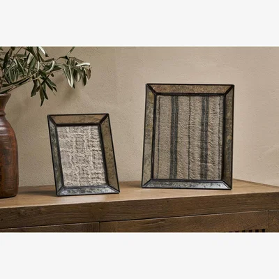 Nkuku nkuku Yash Antique Glass & Iron Photoframe | Photo Frames | Antique Black | 8 X10''