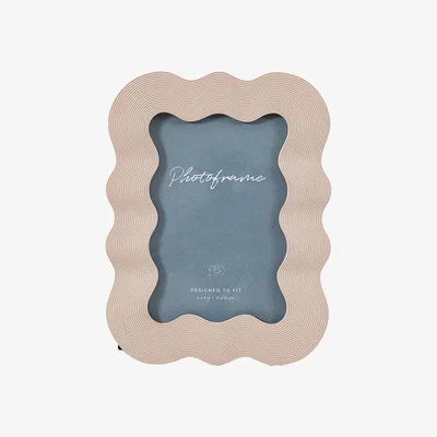 Olivia's Gallery Interiors Curvy Photo Frame in Clay / 4x6 Inch