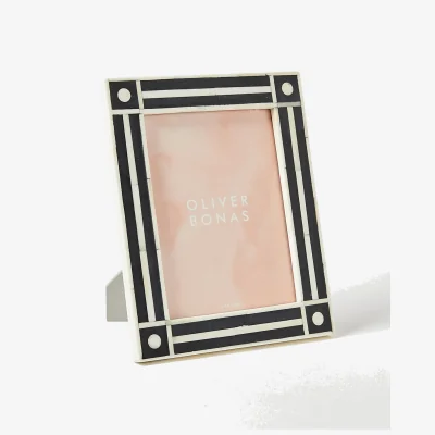 Oliver Bonas Ivy Monochrome Photo Frame 6x8"