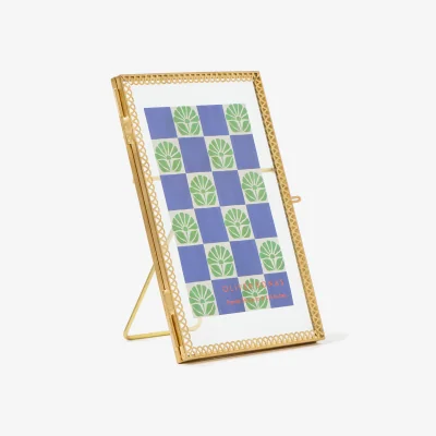 Oliver Bonas Lace Edge Gold Standing Portrait Photo Frame 6x4"
