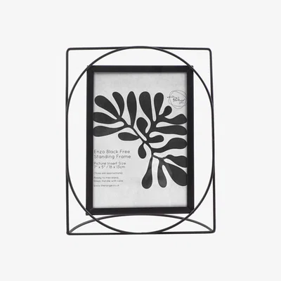 The Range Enzo Free Standing Frame - Black / 7x5in