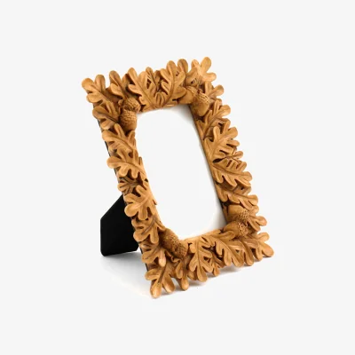 The Range 23cm Oak Effect Resin Photo Frame with Leaf  Acorn Design, Holds 4x6 Inch Photo - Brown