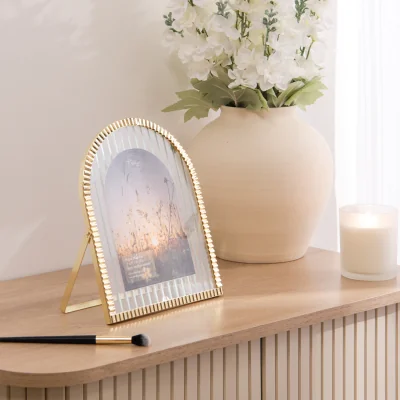 The Range Gold Fluted Arch Easel Frame