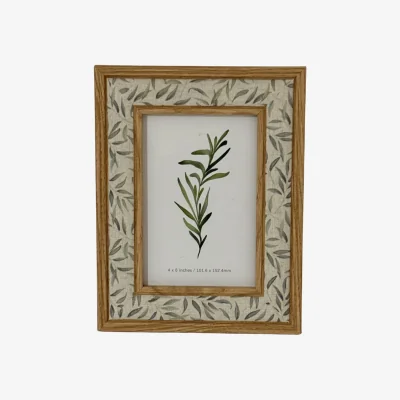 The Range Tundra 4x6 Weathered Timber Photo Frame with Stand - Brown
