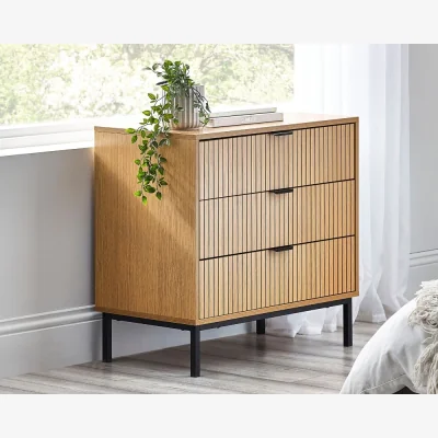 Happy Beds Sia Oak 3 Drawer Wooden Chest