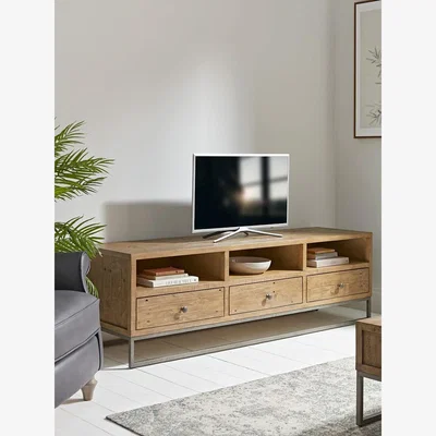 Cox and Cox Lima Media Unit