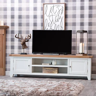 Chiltern Oak Furniture Hampshire White Painted Oak Extra Large TV Unit
