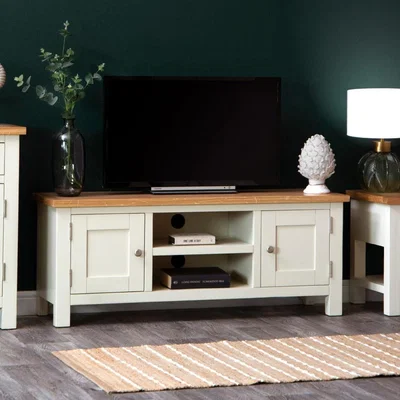 Chiltern Oak Furniture Salisbury Ivory Painted Oak Large TV Unit
