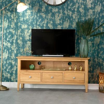 Chiltern Oak Furniture Bergen Oak Large TV Unit