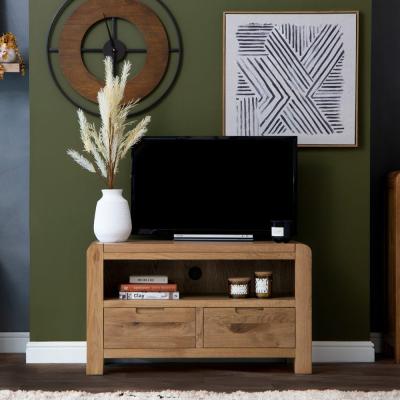 Chiltern Oak Furniture Oslo Chunky Oak TV Unit
