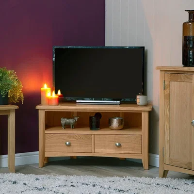 Chiltern Oak Furniture Gloucester Oak Corner TV Unit