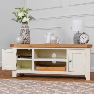 Chiltern Oak Furniture Hampshire Ivory Painted Oak Large TV Unit