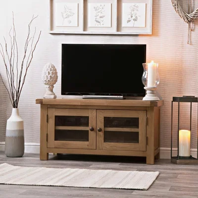 Chiltern Oak Furniture Winchester Oak TV Unit