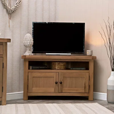 Chiltern Oak Furniture Winchester Oak Corner TV Unit
