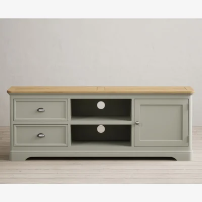 Oak&More Bridstow Soft Green Painted Super Wide TV Cabinet
