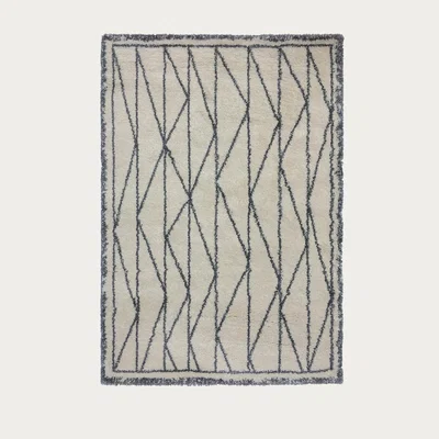 Bombinate.com Pyramid Rug