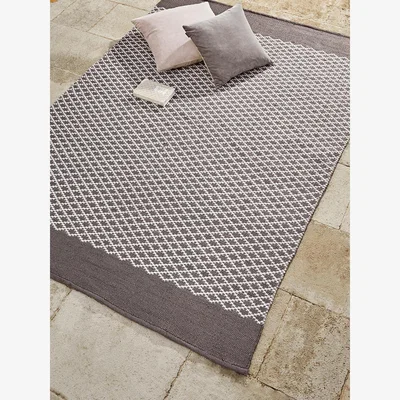 Cox and Cox Indoor Outdoor Diamonds Reversible Rug - Grey