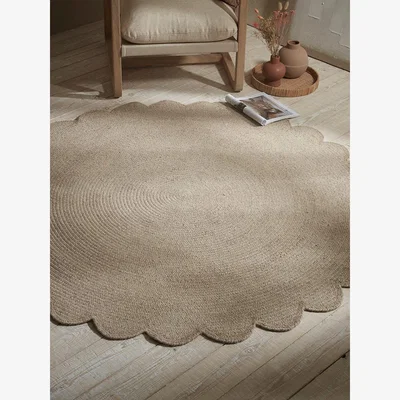 Cox and Cox Agna Round Scalloped Rug - Natural