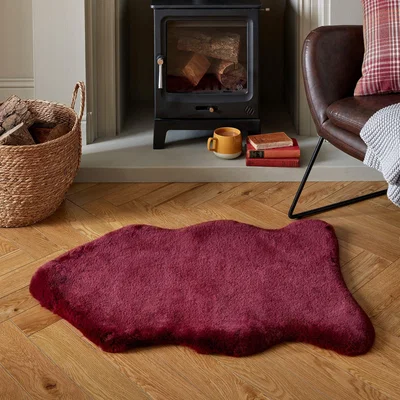 Dunelm Supersoft Single Pelt Faux Fur Rug Red