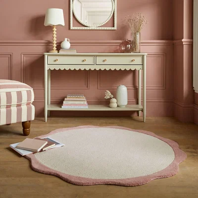 Dunelm Bonnie Scallop Border Wool Round Rug Blush