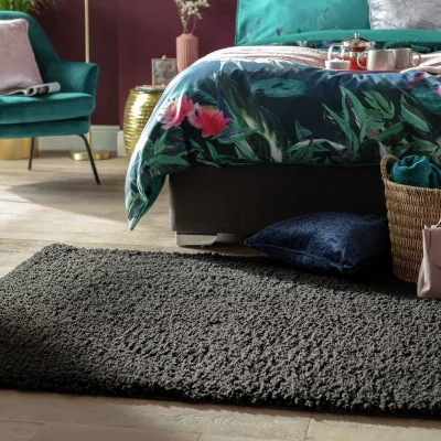 Habitat Habitat Recycled Plain Cosy Shaggy Rug - 160x230cm - Black