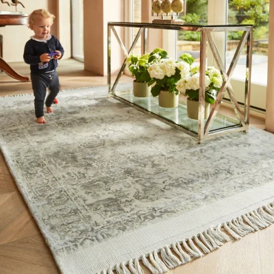 Hug Rug Vintage Fringe Rug Mocha/Oyster