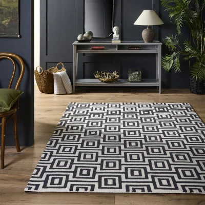 Hug Rug Labyrinth Rug Black/White