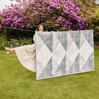 Hug Rug Chevron Charcoal Eco-Washable Rug