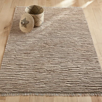 La Redoute Legnaa Fringed Hand Knotted Wool Rug