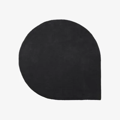 Made in Design Stilla Rug textile black / 160 x 130 cm - Hand-tufted - AYTM