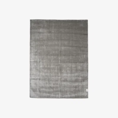 Nordic Nest Velvet Tencel rug 250x350 cm Silver