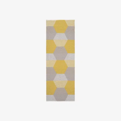 Nordic Nest Puck plastic rug 70x195 cm yellow-grey (sun)