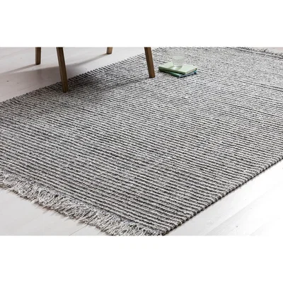 Perch and Parrow Stefan Rug in Silver