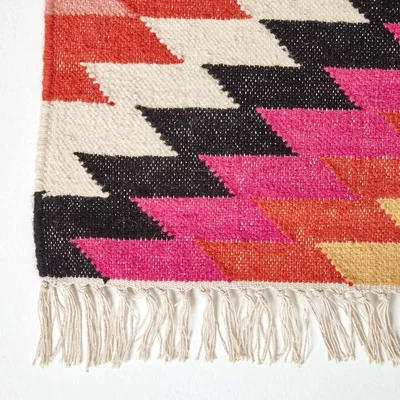 The Range Homescapes Jakarta Handwoven Geometric Pattern Kilim Wool Rug - Pink / 200cm