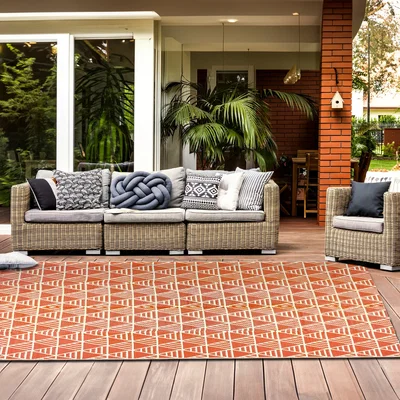 The Range Mango And Cream Triangle Outdoor Rug Reversible Pattern For Garden - Mango / 180 x 270cm