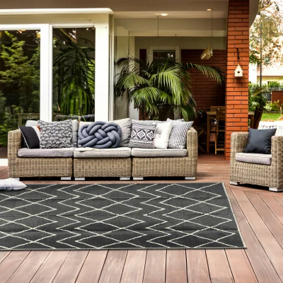 The Range Black And Cream Chevron Outdoor Rug Reversible Pattern For Garden - Black and cream / 160 x 230cm