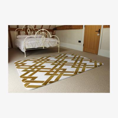 The Range Gold Geometric Chain Rug - Gold / 230cm