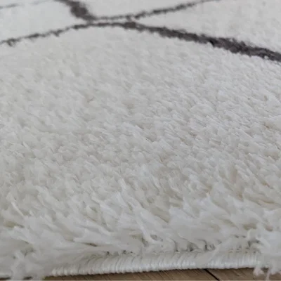 The Range Ivory Tribal Scandi 4cm Shaggy Rug - Ivory / 280cm