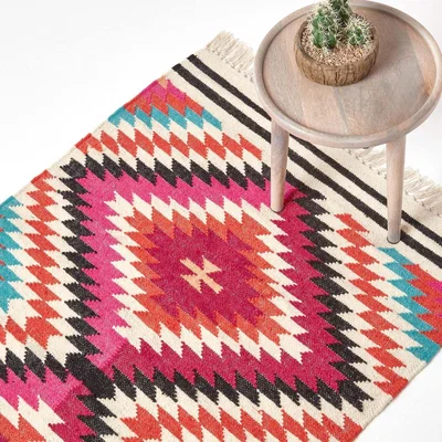 The Range Homescapes Manila Handwoven Diamond Patterned Kilim Wool Rug - Pink / 150cm