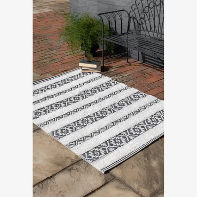 Rockett St George Monochrome Aztec Stripe Indoor/Outdoor Garden Rug - 3 Sizes Available