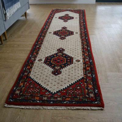 The Rug Seller Hanadan Traditional Hand Knotted Wool Runner Rug in Red&nbsp;88x316cm